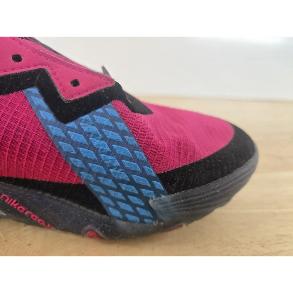 Nike Lebron XVIII Low Fireberry 'Neon Nights' Sneakers‎ Size 3.5 Shoes No Laces